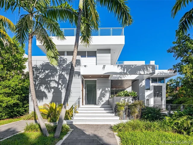 515 Harbor Dr, Key Biscayne FL 33149