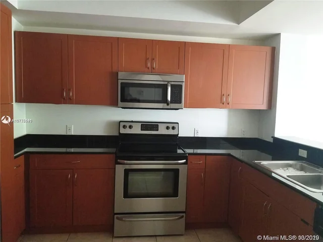 8440 SW 8th St # 308A, Miami FL 33144