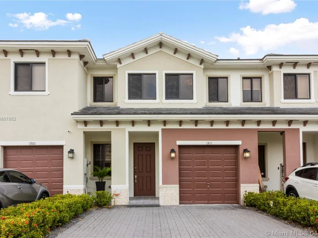 13111 SW 127th Ct, Miami FL 33186