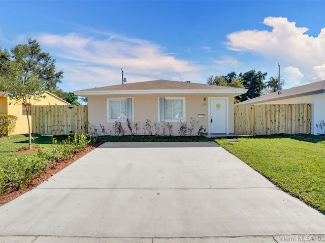 1480 NE 152nd St, North Miami Beach FL 33162