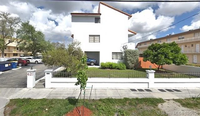 421 Swallow Dr # 8, Miami Springs FL 33166