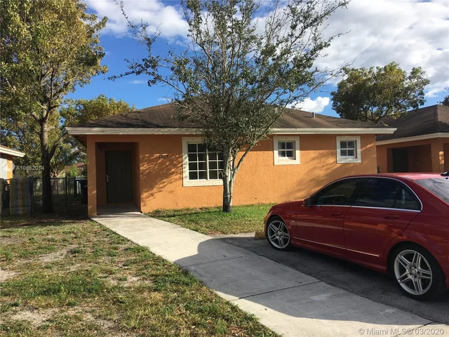 20810 NW 41st Ave Rd, Miami Gardens FL 33055