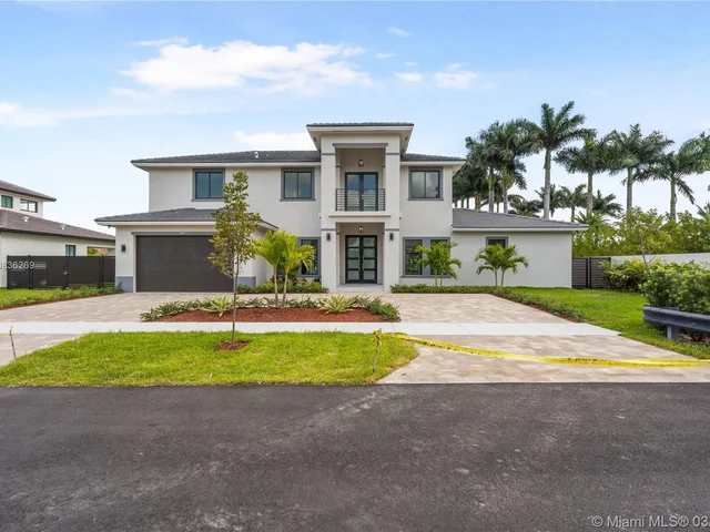 2885 SW 137th Path, Miami FL 33175