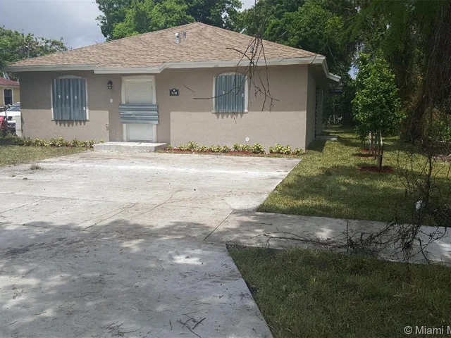 806 NW 114 STREET, Miami FL 33168
