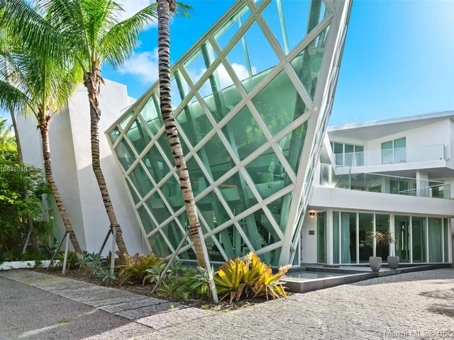 480 Ocean Blvd, Golden Beach FL 33160