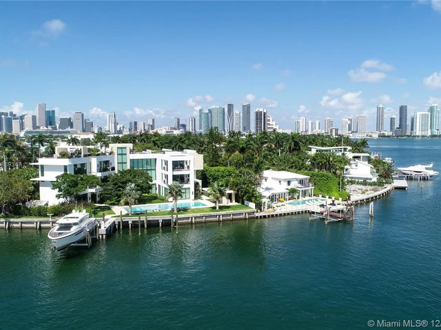 1429 N Venetian Way, Miami FL 33139