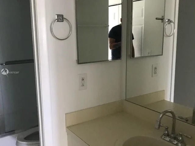 8660 sw SW 212th st # 102, Kendall FL 33189