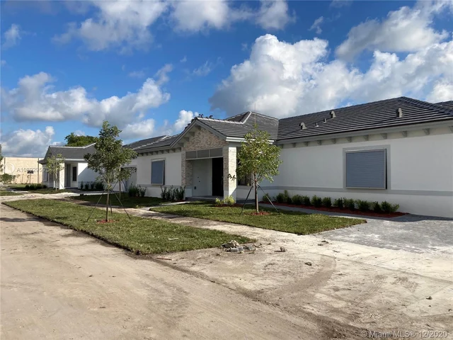 17745 SW 114 ct, Miami FL 33157