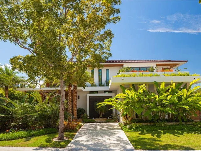 130 Island Drive, Key Biscayne FL 33149