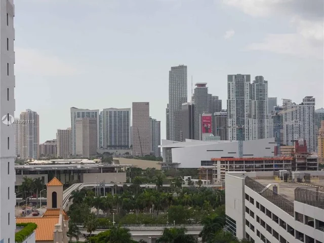 1750 N Bayshore Dr # 1208, Miami FL 33132