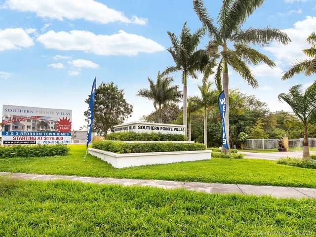 566 SW 2nd Pl # 64, Florida City FL 33034