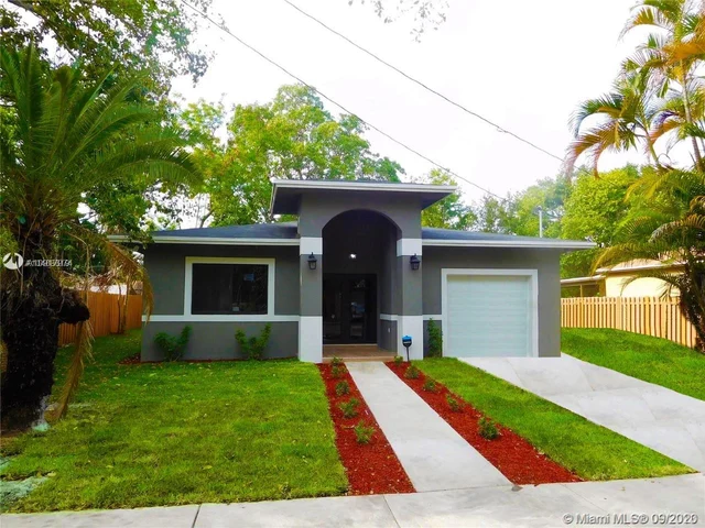 815 NE 144th St, North Miami FL 33161