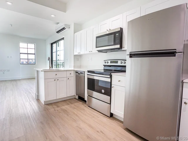 4100 Davie RD # 408, Davie FL 33314