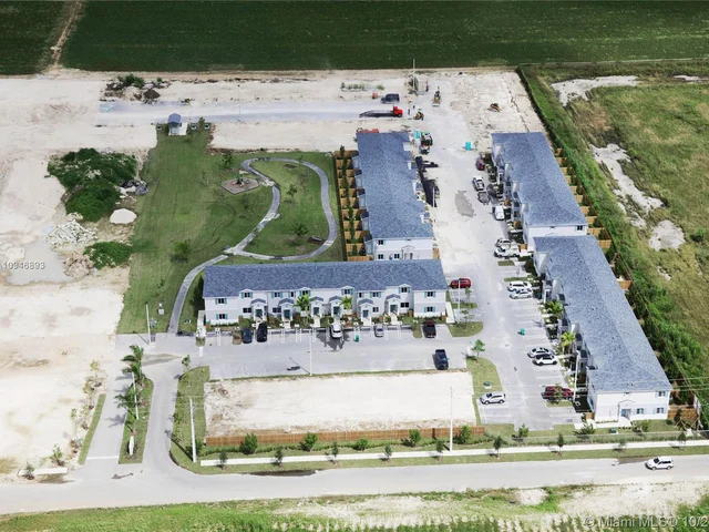 1266 NW 4 LN # 1266, Florida City FL 33034