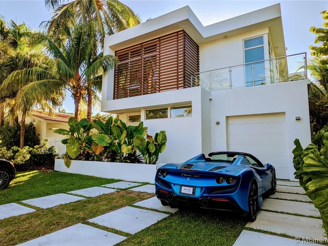 288 Ocean Blvd, Golden Beach FL 33160