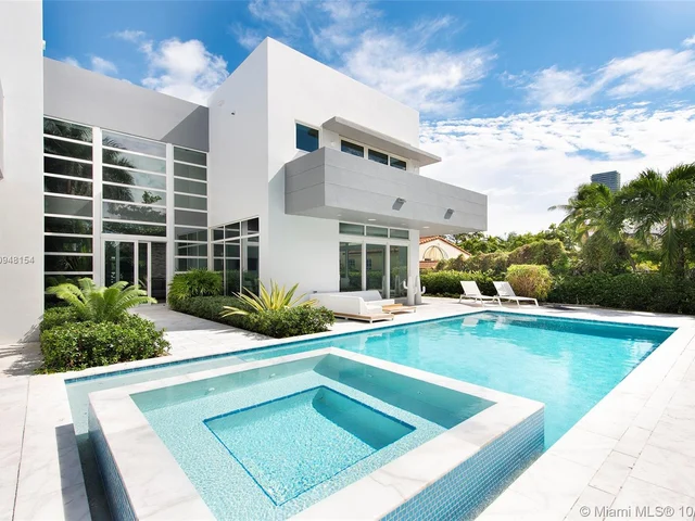 266 Ocean Blvd, Golden Beach FL 33160