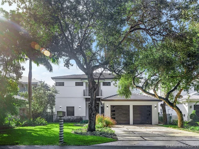 7240 SW 164 Te, Palmetto Bay FL 33157