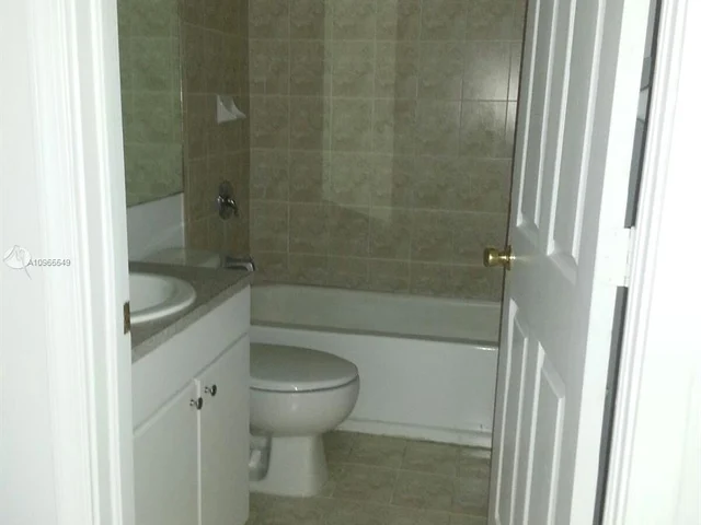 20806 NW 41st Ave Rd, Miami Gardens FL 33055