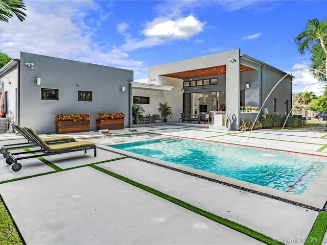 15315 SW 84th Ave, Palmetto Bay FL 33157