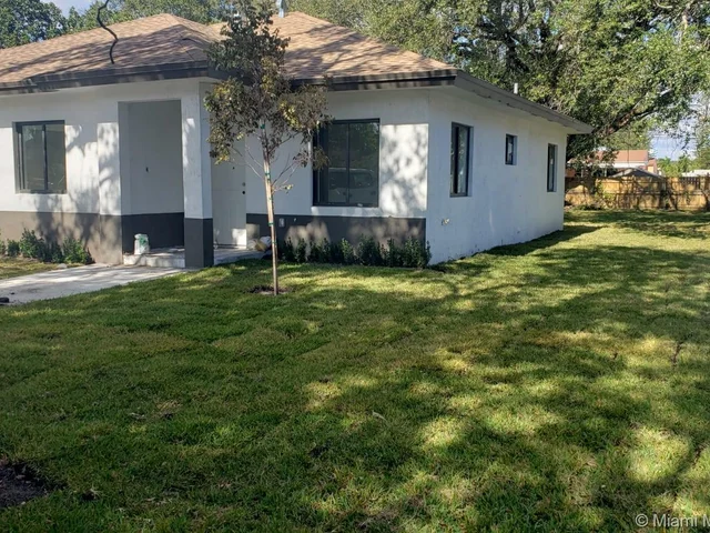 1100 NW 145th Ter, Miami FL 33168