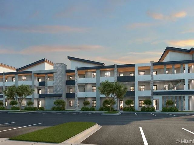 8045 104 ave # 32, Doral FL 33178