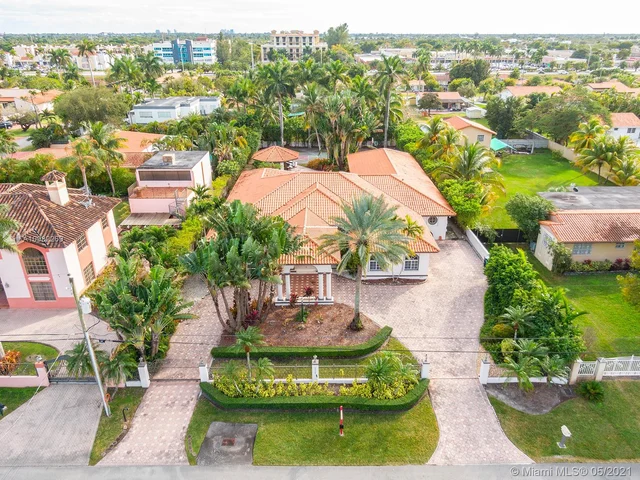 8420 SW 5th St, Miami FL 33144