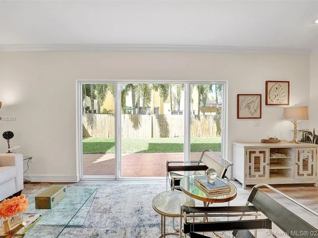 15665 SW 13th Ter, Miami FL 33194