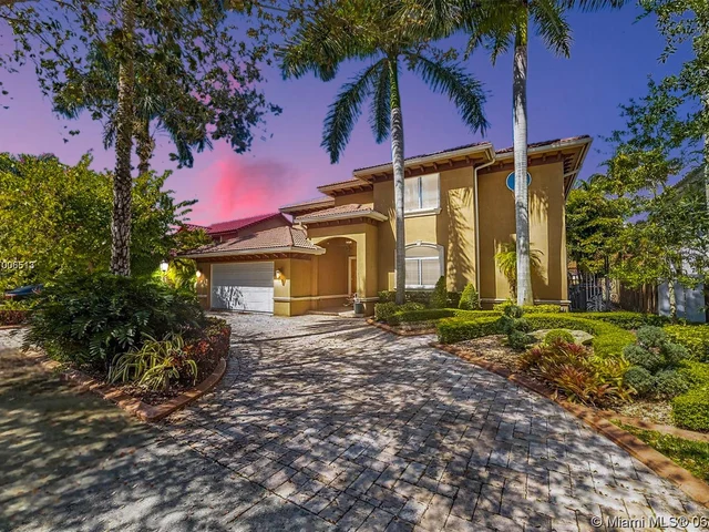 8235 NW 163 St, Miami Lakes FL 33016