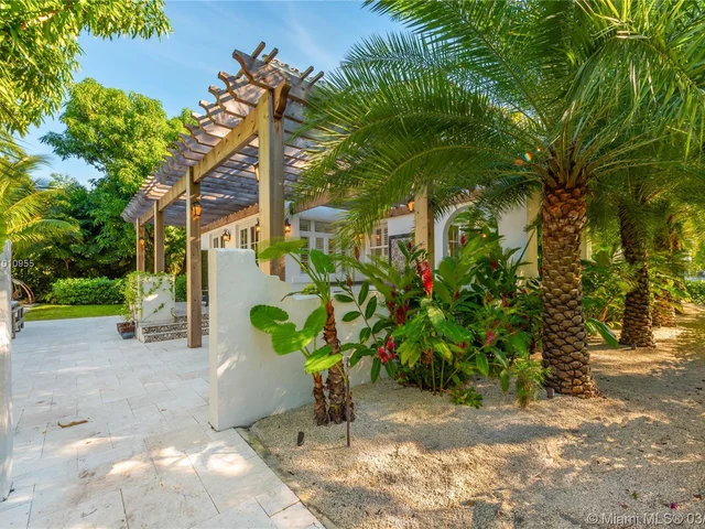 101 NE 45th St, Miami FL 33137