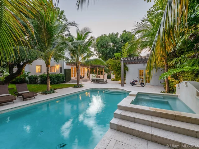 101 NE 45th St, Miami FL 33137