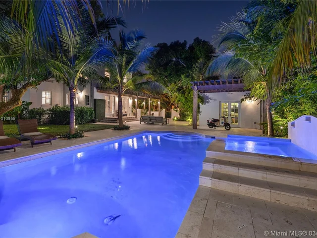 101 NE 45th St, Miami FL 33137