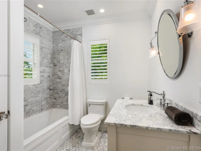 101 NE 45th St, Miami FL 33137