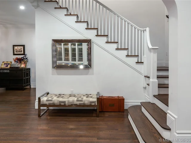 101 NE 45th St, Miami FL 33137