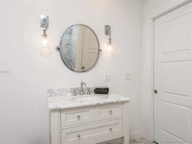 101 NE 45th St, Miami FL 33137