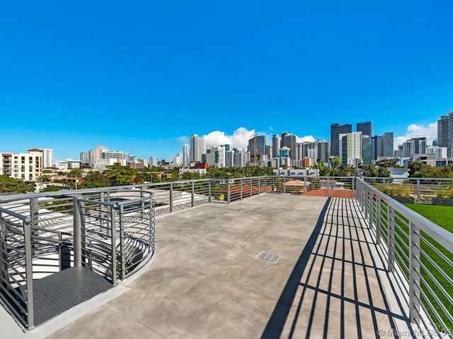 545 SW 11TH STREET # 307, Miami FL 33129