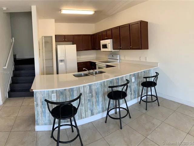 260 NW 109 AVE # 212, Sweetwater FL 33172