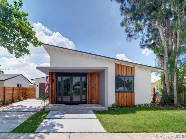 10308 SW 176th St, Miami FL 33157