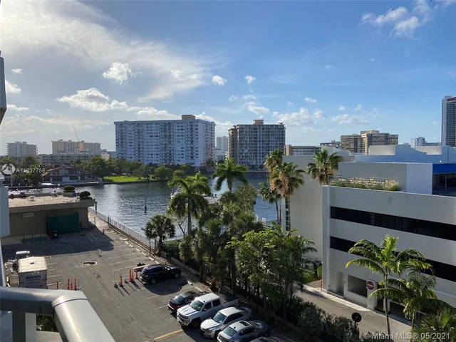 1965 S Ocean Dr # 4D, Hallandale Beach FL 33009