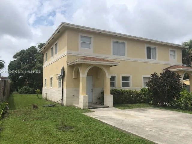 1485 NE 143rd St # 3, North Miami FL 33161