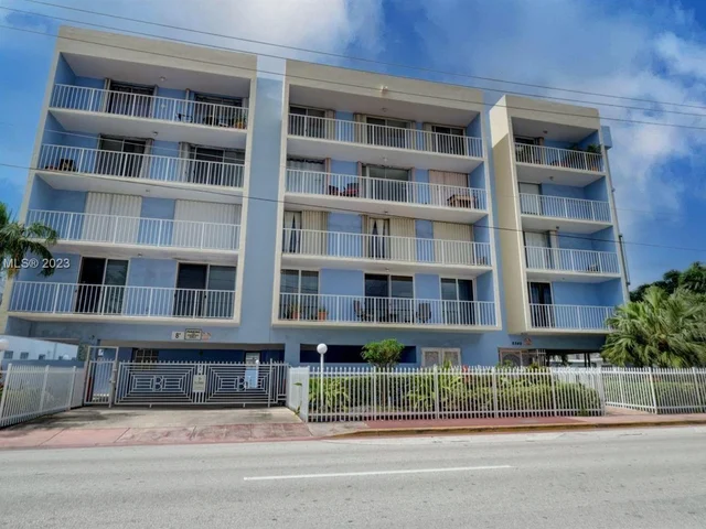 8340 Harding Ave # 401, Miami Beach FL 33141