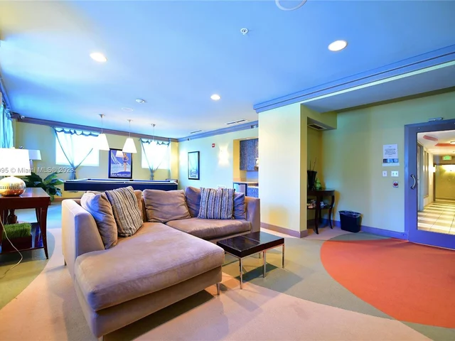 9201 Collins Ave # 524, Surfside FL 33154