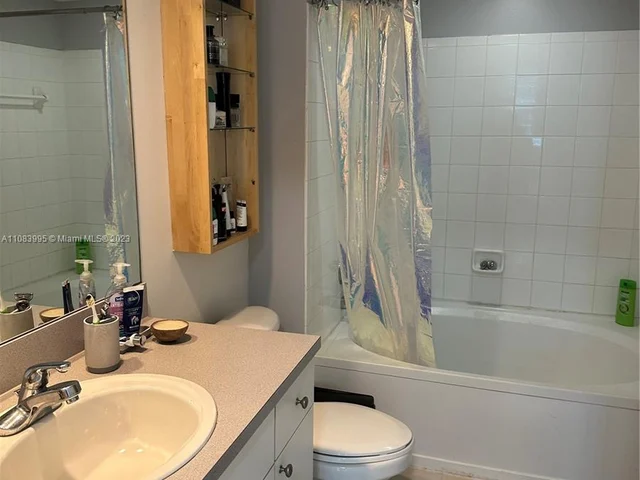 9201 Collins Ave # 524, Surfside FL 33154