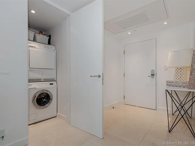 2301 Collins Ave # 410, Miami Beach FL 33139