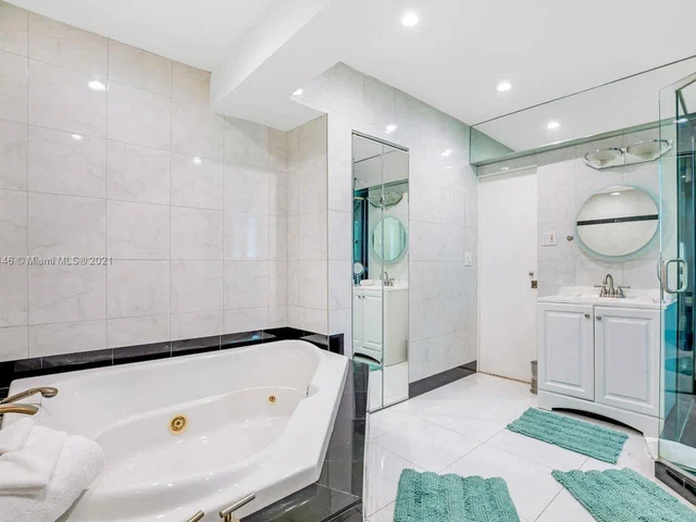 718 NW 9th Ave, Dania Beach FL 33004