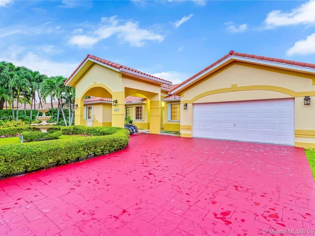 12475 NW 6th St, Miami FL 33182