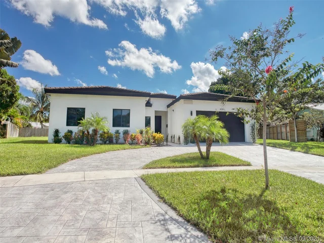 4030 Edgewood Dr, Coconut Creek FL 33066