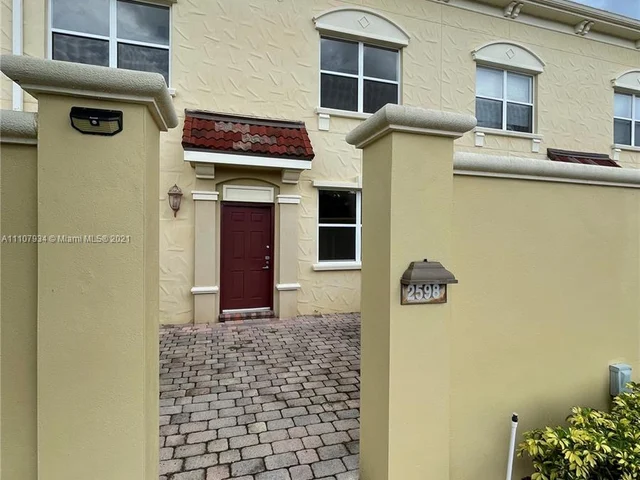 2598 Bella vista Dr # 2598, Davenport FL 33897