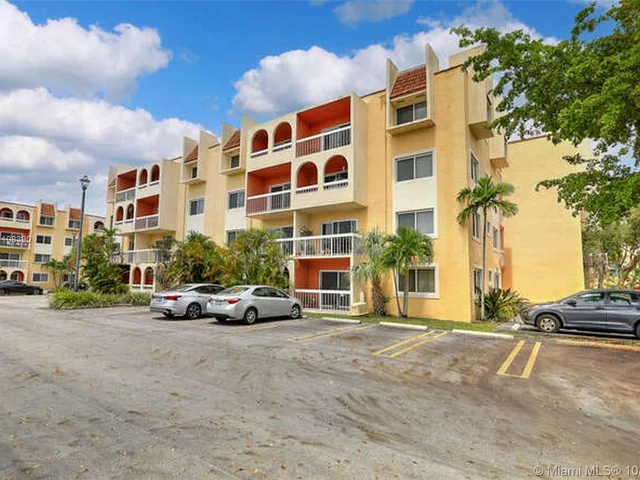 7840 Camino Real # 206, Miami FL 33143