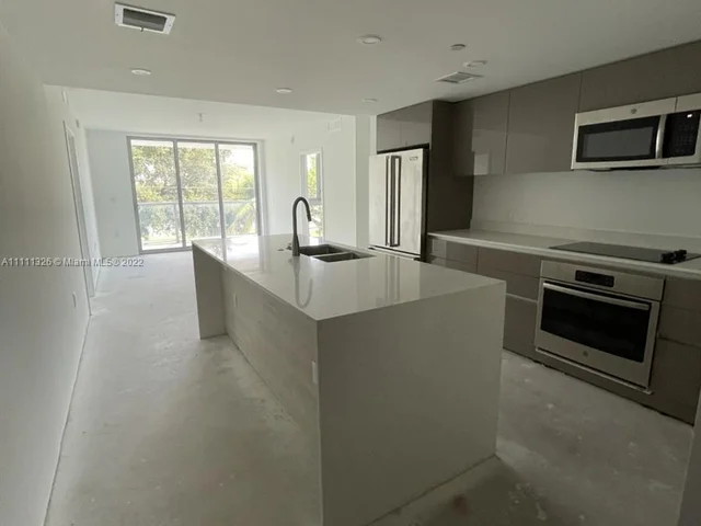 13800 Highland Dr # 309, North Miami Beach FL 33181