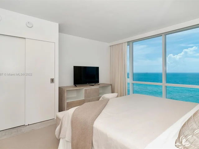 102 24th St # 919, Miami Beach FL 33139